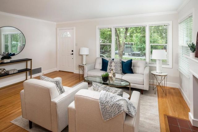 1802 Alameda De Las Pulgas, Redwood City, CA 94061