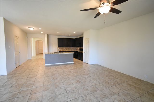 201 Plantation Drive, Waxahachie, TX 75165