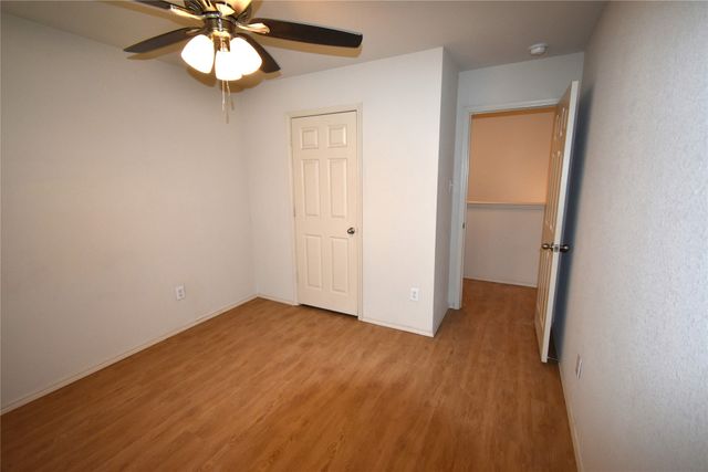 201 Plantation Drive, Waxahachie, TX 75165