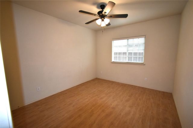 201 Plantation Drive, Waxahachie, TX 75165