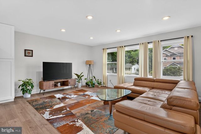 1107 HILLCREST DR SW, Vienna, VA 22180