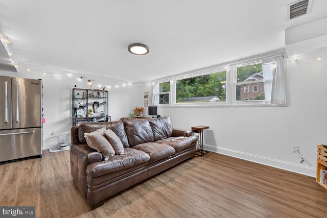 1107 HILLCREST DR SW, Vienna, VA 22180