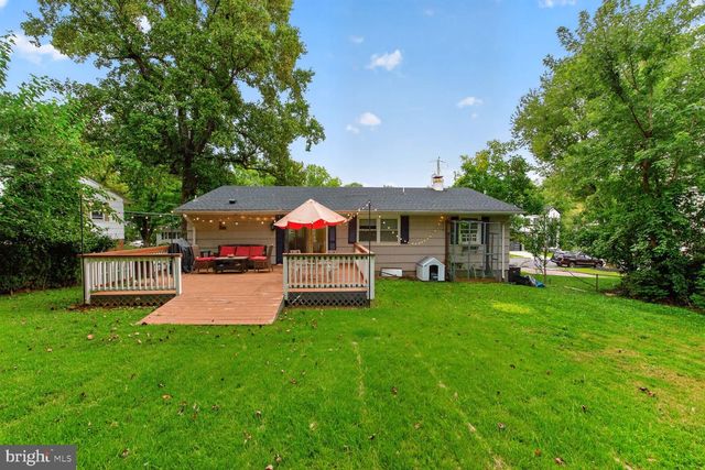 1107 HILLCREST DR SW, Vienna, VA 22180
