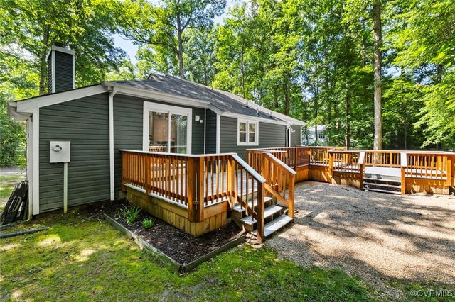 14408 Woods Walk Ct, Midlothian, VA 23112