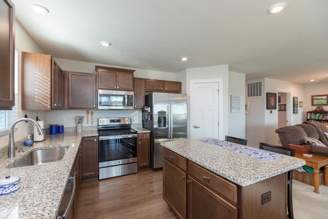 79 Gnarled Oak Lane, Whiteland, IN 46184