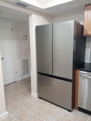 1310 GLEN OAKS DRIVE E 183E, Sarasota, FL 34232