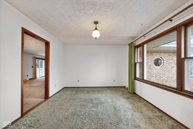 6138 N 75 W, Whiteland, IN 46184