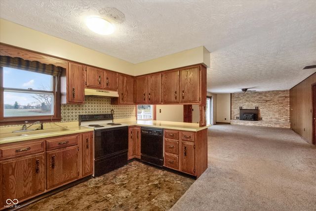 6138 N 75 W, Whiteland, IN 46184