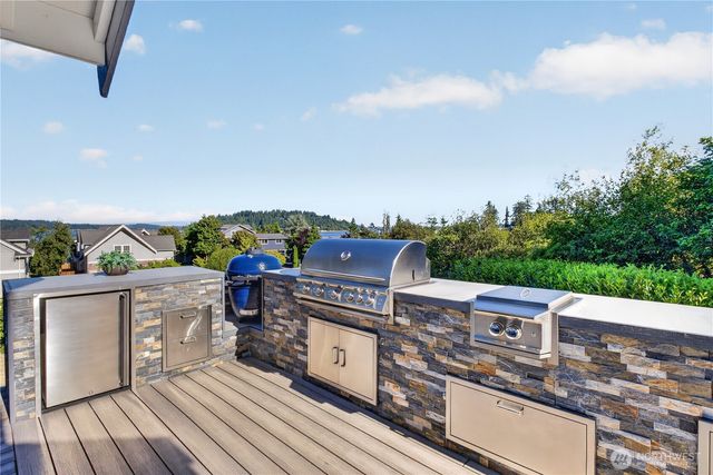 2827 Moorelands Drive NW, Gig Harbor, WA 98335