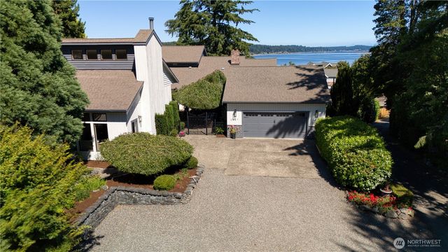 2827 Moorelands Drive NW, Gig Harbor, WA 98335