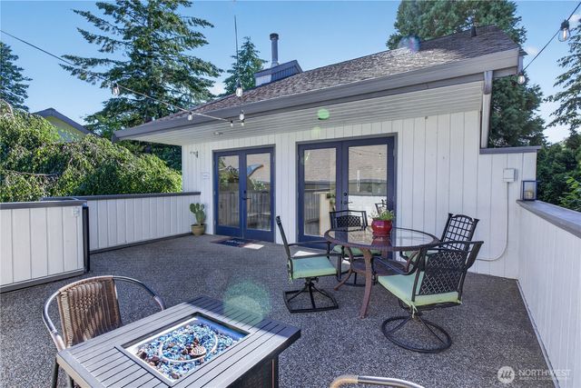 2827 Moorelands Drive NW, Gig Harbor, WA 98335