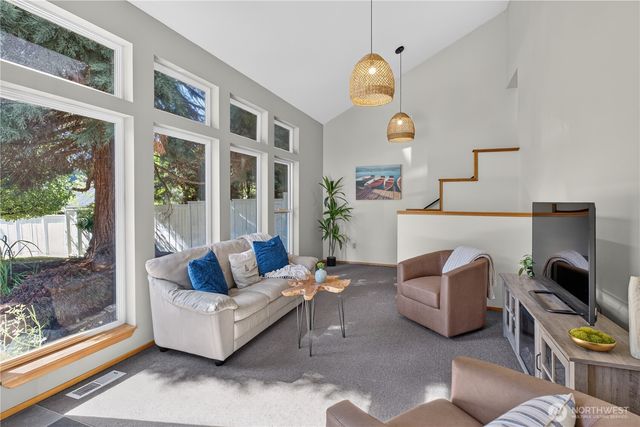 2827 Moorelands Drive NW, Gig Harbor, WA 98335