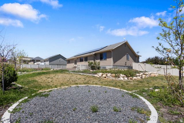 319 W LARIAT BLVD, Saratoga Springs, UT 84045