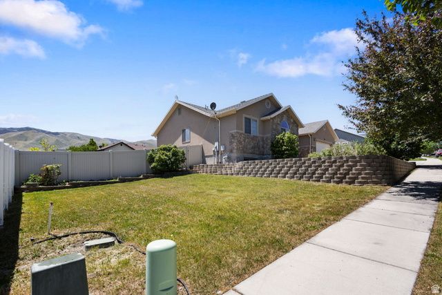 319 W LARIAT BLVD, Saratoga Springs, UT 84045