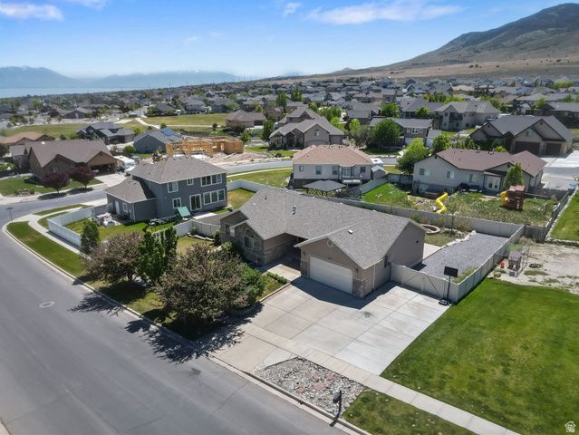 319 W LARIAT BLVD, Saratoga Springs, UT 84045