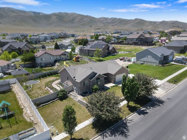 319 W LARIAT BLVD, Saratoga Springs, UT 84045