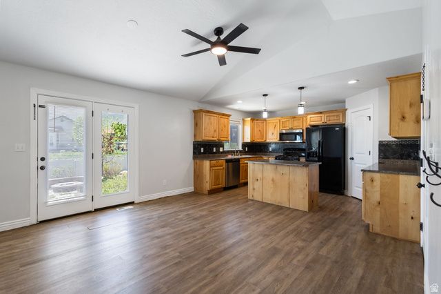 319 W LARIAT BLVD, Saratoga Springs, UT 84045