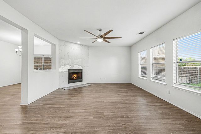 1816 Marlin Drive, Aubrey, TX 76227