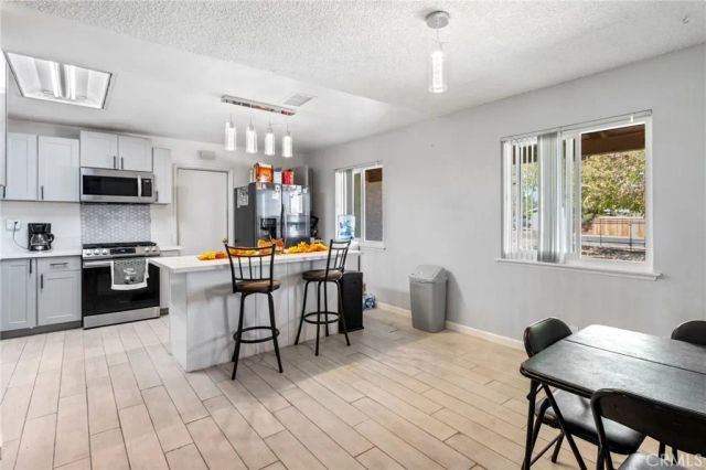 15063 Mauna Loa St, Hesperia, CA 92345