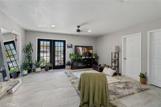 15063 Mauna Loa St, Hesperia, CA 92345