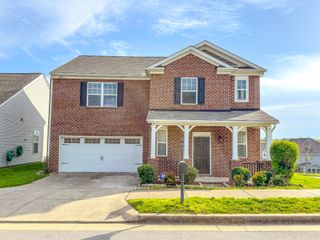 2077 Hickory Brook Dr, Hermitage, TN 37076