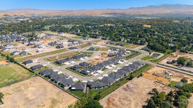 3542 W Golden Barrel St, Eagle, ID 83616