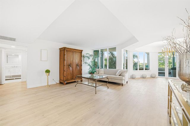 100 SE 5th Avenue 412, Boca Raton, FL 33432