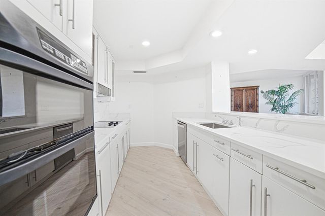 100 SE 5th Avenue 412, Boca Raton, FL 33432