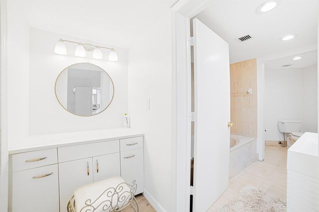 100 SE 5th Avenue 412, Boca Raton, FL 33432