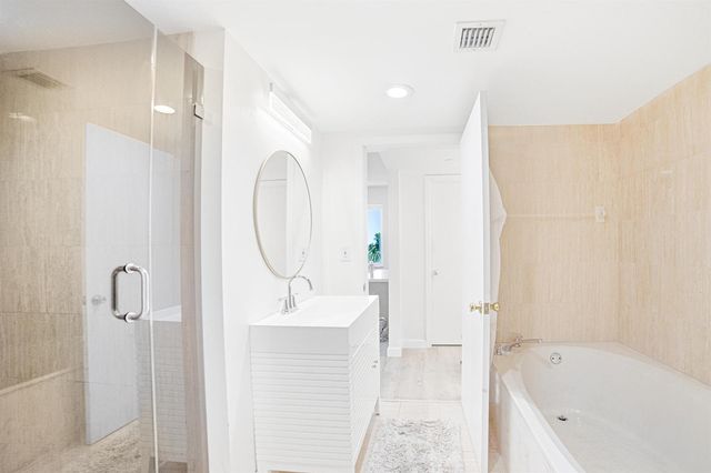 100 SE 5th Avenue 412, Boca Raton, FL 33432