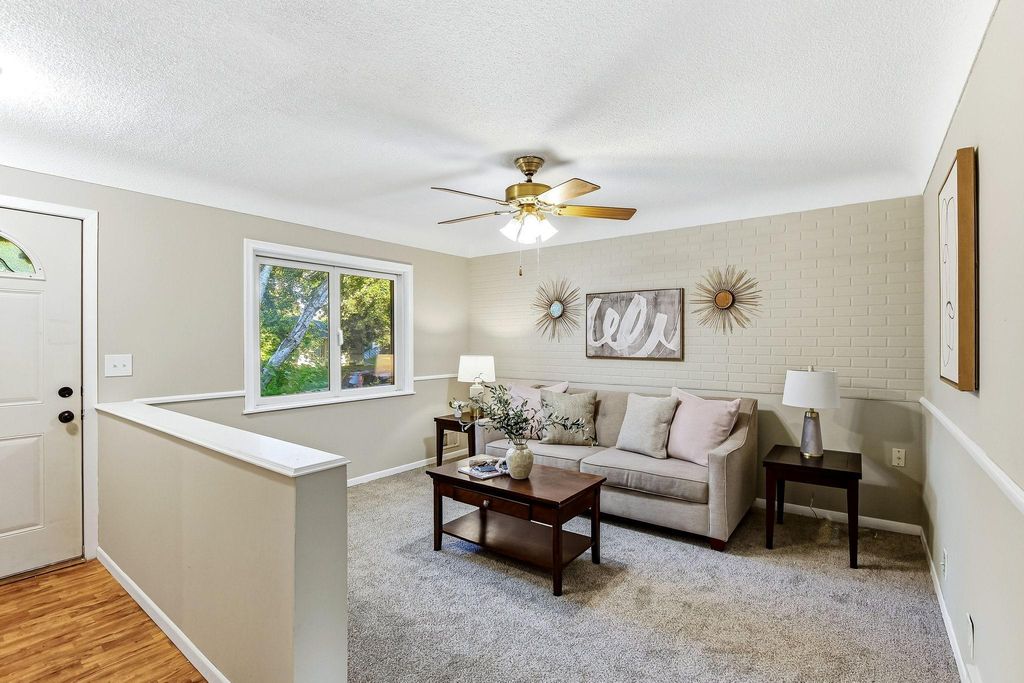 4407 Washington Street NE, Columbia Heights, MN 55421 — photo 4