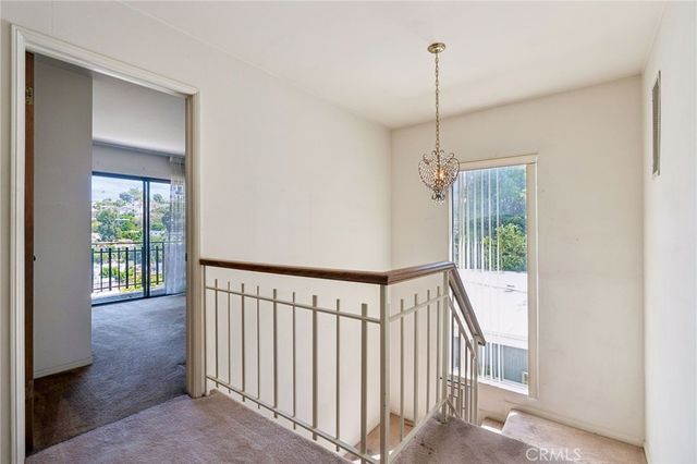 2431 Claremont, Los Angeles, CA 90027