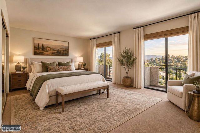 2431 Claremont, Los Angeles, CA 90027