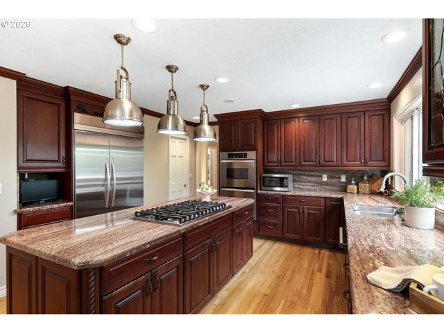 5444 WESTFIELD Ct, Lake Oswego, OR 97035