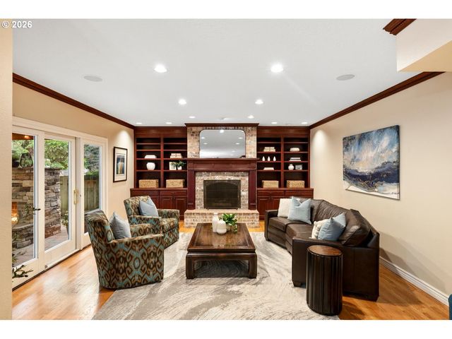 5444 WESTFIELD Ct, Lake Oswego, OR 97035