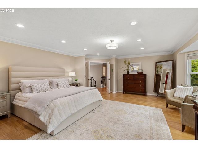 5444 WESTFIELD Ct, Lake Oswego, OR 97035