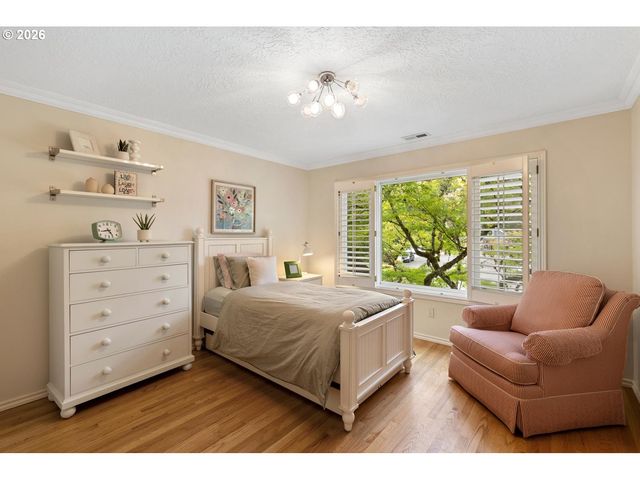 5444 WESTFIELD Ct, Lake Oswego, OR 97035