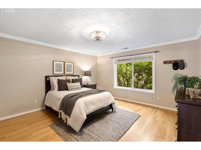 5444 WESTFIELD Ct, Lake Oswego, OR 97035