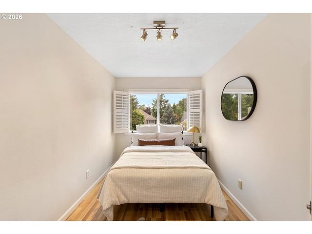 5444 WESTFIELD Ct, Lake Oswego, OR 97035