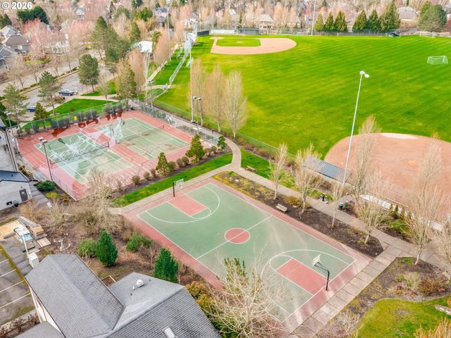 5444 WESTFIELD Ct, Lake Oswego, OR 97035
