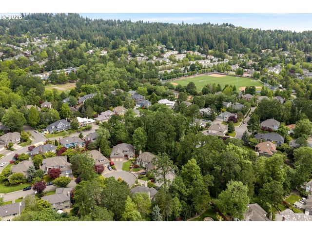 5444 WESTFIELD Ct, Lake Oswego, OR 97035