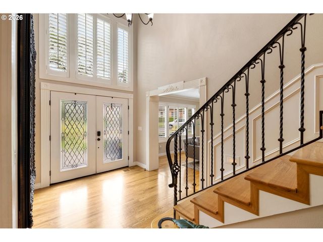 5444 WESTFIELD Ct, Lake Oswego, OR 97035