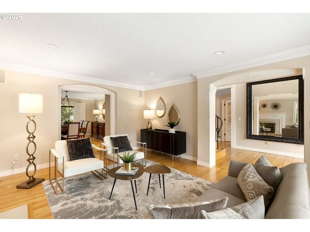 5444 WESTFIELD Ct, Lake Oswego, OR 97035