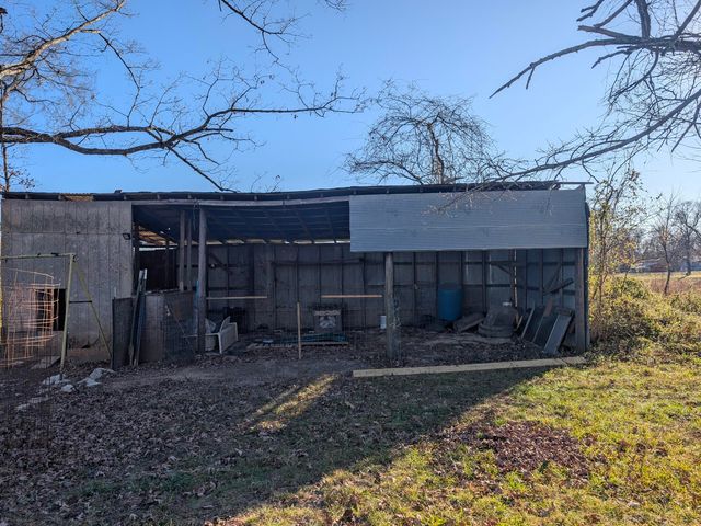 340 6th Street, Taneyville, MO 65759