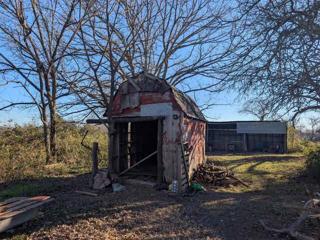 340 6th Street, Taneyville, MO 65759