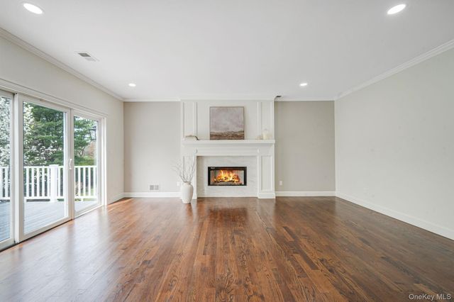106 Fairway View Drive 106, Commack, NY 11725