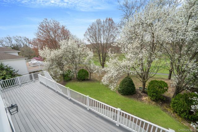 106 Fairway View Drive 106, Commack, NY 11725