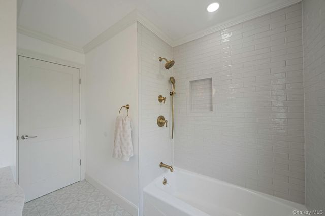 106 Fairway View Drive 106, Commack, NY 11725