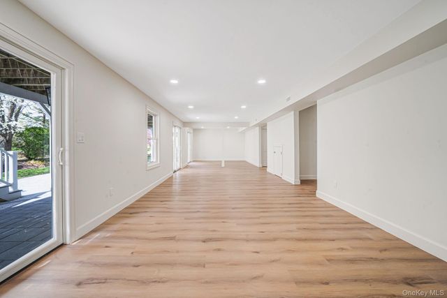 106 Fairway View Drive 106, Commack, NY 11725