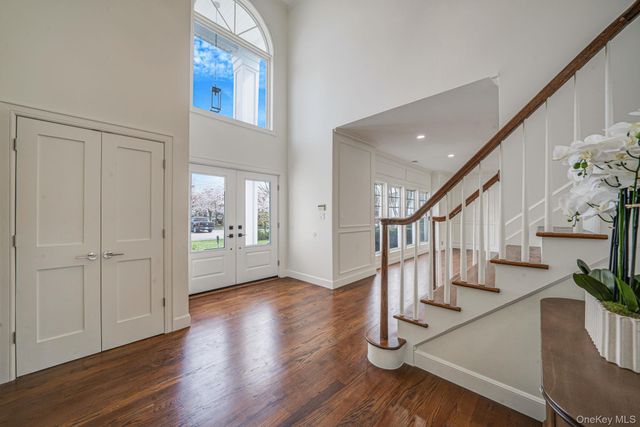 106 Fairway View Drive 106, Commack, NY 11725